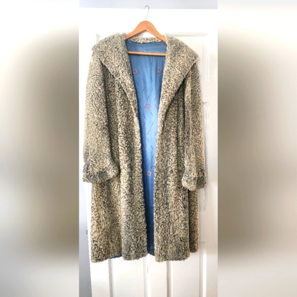 Vintage 1960s dyed white lamb coat
